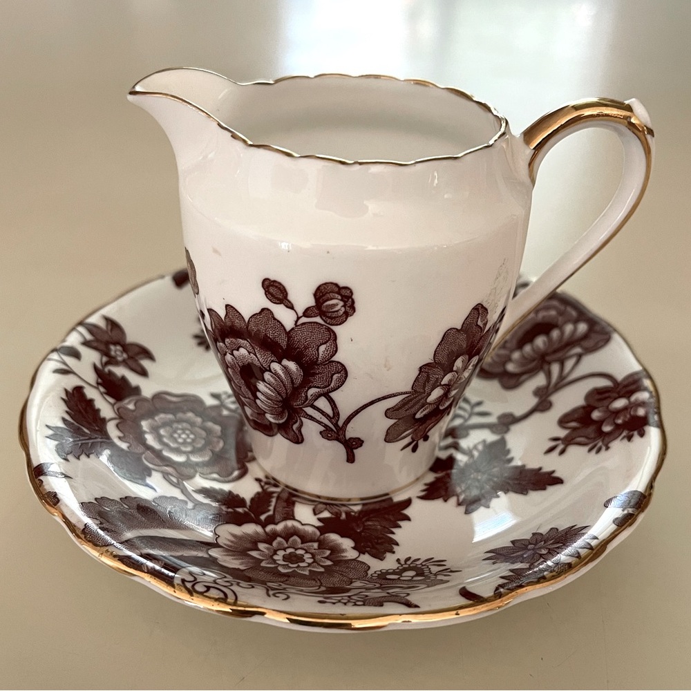 Vintage Victoria Bone China Teacup (Mandarin)